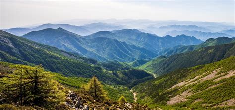 東靈山多少臺階——漫談登山之趣與挑戰